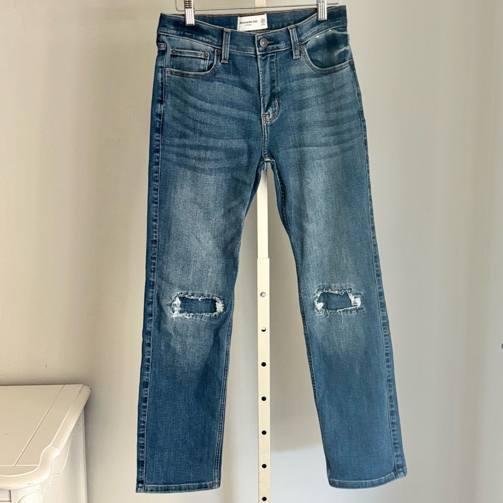 Abercrombie & Fitch Kids Distressed Knee Straight Leg Jeans, 13/14 Regular